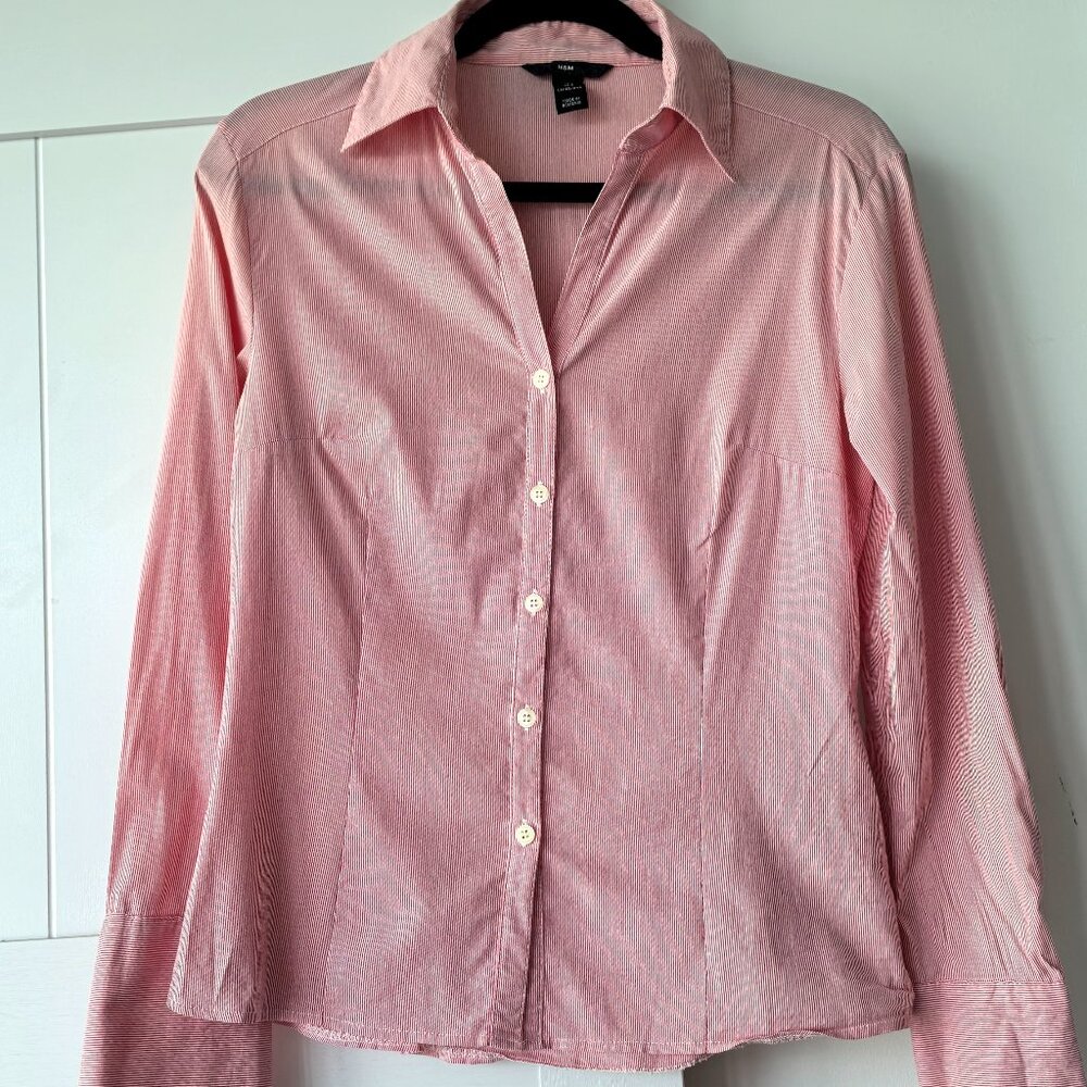 H&M Red Pinstripe Button-Up Shirt – Size 6